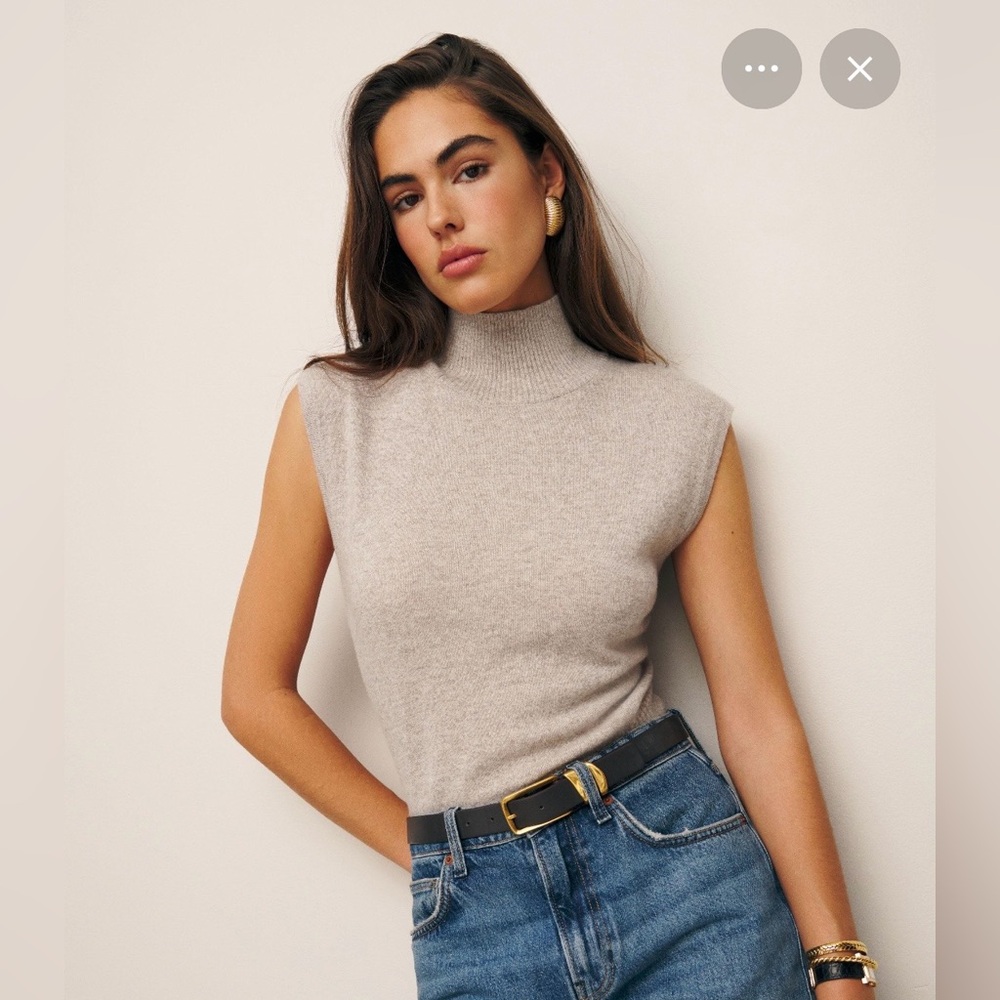 Reformation Arco Cashmere Sleeveless Turtleneck Sweater (Barley)